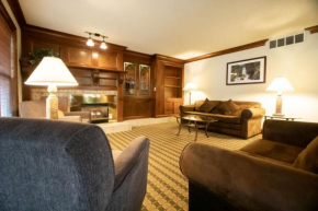 Steamboat Condo at Sunburst Resort close to Skiing Dining and more (SR)
